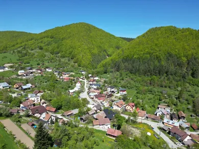 Na predaj 3-izbový dom, 100 m², Lysica