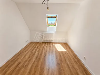 Na predaj 3-izbový byt, 71 m², Tomášikovo