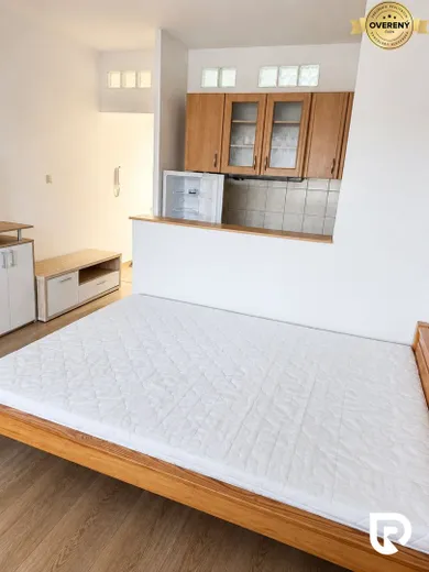 Na prenájom 1-izbový byt, 25 m², Žilina, Trnavská