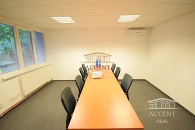 Коммерческие помещения в аренду, Bratislava-Ružinov · €2 322
