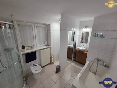 Na prenájom 3-izbový byt, 72 m², Komárno, Zváračská ul.