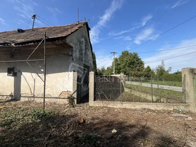 Na predaj pozemok, Vojka nad Dunajom