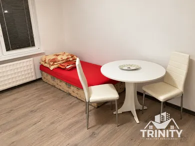 Na prenájom 1-izbový byt, 19 m², Nové Zámky, Nábrežná