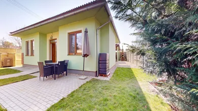 Na predaj 3-izbový dom, 78 m², Bratislava-Ružinov, Štedrá