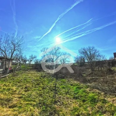 Na predaj pozemok, 58 m², Branč, Staničná
