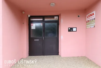 Na prenájom 1-izbový byt, 41 m², Poprad, Moyzesova