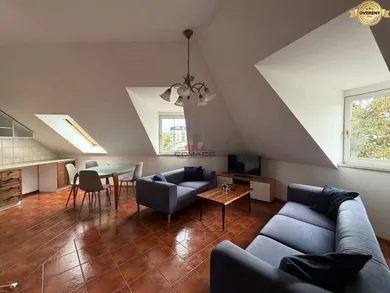 Na prenájom 3-izbový byt, 90 m², Piešťany, Nám. 1. mája