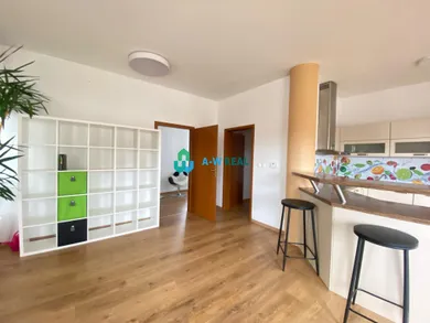 Na prenájom 3-izbový byt, 69 m², Dunajská Streda, Galantská cesta