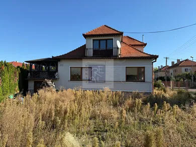 Na predaj dom, 320 m², Nitra, Hodžova