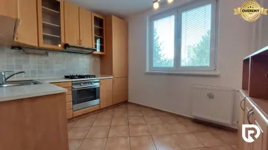 Mieszkania na sprzedaż, 4-pokojowe, Trenčín · €199 000