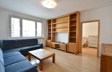 Na prenájom 4-izbový byt, 89 m², Bratislava-Karlova Ves, Beniakova