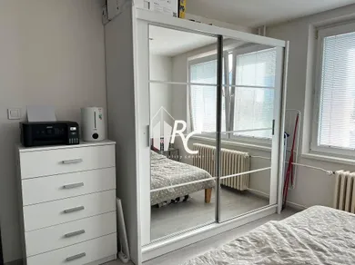 Na predaj 2-izbový byt, 61 m², Vrútky, M. R. Štefánika