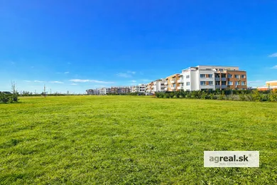 Na predaj pozemok, 24 m², Miloslavov, Platanová ulica