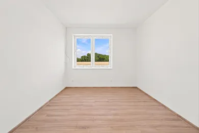 Na predaj 4-izbový dom, 105 m², Horný Bar