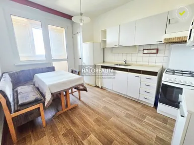 Na predaj 3-izbový byt, 70 m², Bratislava-Devínska Nová Ves