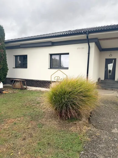 Domy na predaj 4-izbový, Nitra · €307 000