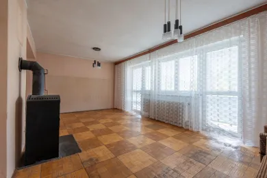 Na predaj dom, 236 m², Dubnica nad Váhom, Štúrova