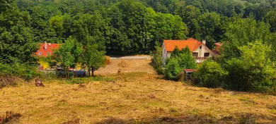 Na predaj pozemok, Jablonové