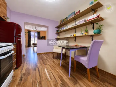 Na predaj 2-izbový byt, 62 m², Handlová