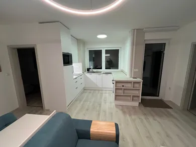 Na prenájom 3-izbový byt, 61 m², Trenčín, Južná