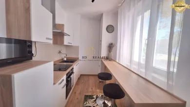 Na prenájom 1-izbový byt, 43 m², Liptovský Mikuláš, Komenského