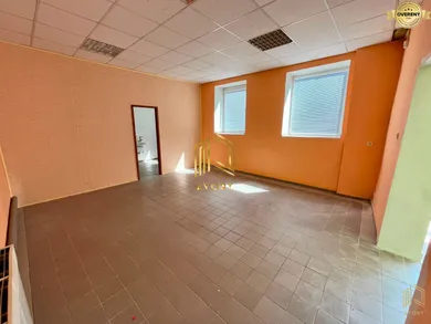 Na prenájom komerčné, 80 m², Senica, Štefánikova