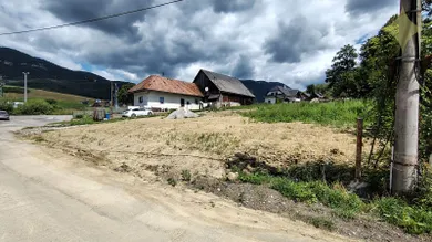 Na predaj pozemok, Ižipovce