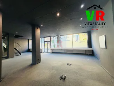 Na prenájom komerčné, 300 m², Nitra, Kmeťkova