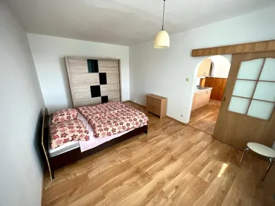 Na prenájom 2-izbový byt, 58 m², Zvolen, Imatra