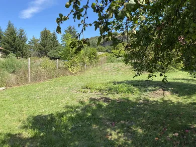 Na predaj pozemok, 808 m², Levice, Koháryho