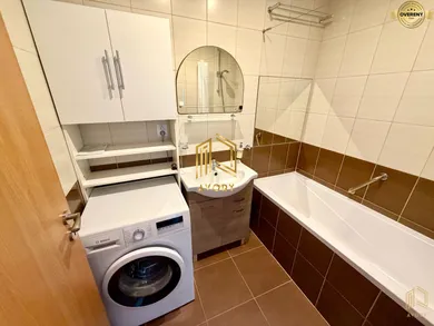 Na prenájom 3-izbový byt, 66 m², Senica, Štefánikova