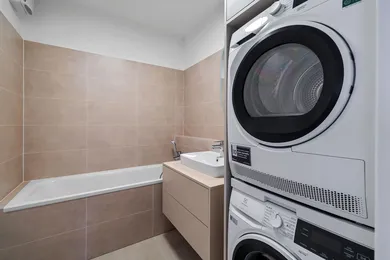 Na predaj 3-izbový byt, 67 m², Ivanka pri Dunaji, Bernolákovská