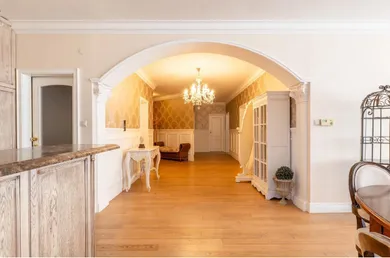 Na predaj 4-izbový byt, 175 m², Bratislava-Staré Mesto