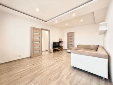 Na prenájom 3-izbový byt, 70 m², Košice-Juh, Južná Trieda