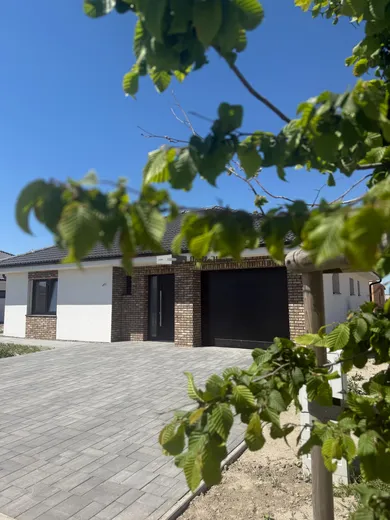 Houses for sale in Miloslavov · €389,990