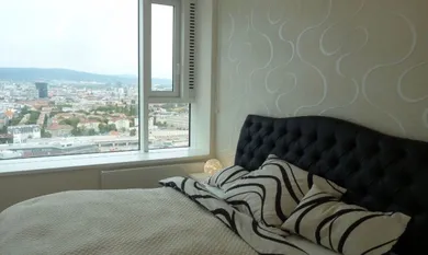 Na prenájom 3-izbový byt, 90 m², Bratislava-Staré Mesto, Landererova