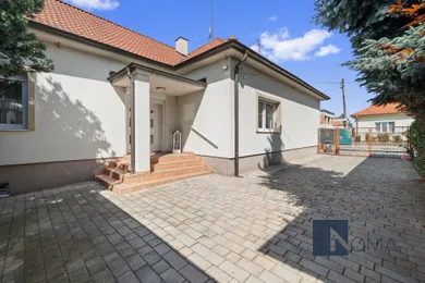 Domy na sprzedaż, 4-pokojowe, Senec · €429 990