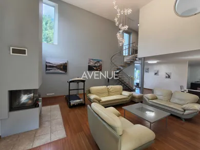 Na prenájom 6-izbový dom, 450 m², Bratislava-Rusovce