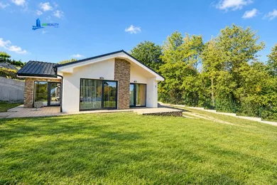 Domy na predaj 4-izbový, Banská Bystrica · €470 000
