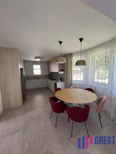 Domy na sprzedaż, 4-pokojowe, Bratislava-Záhorská Bystrica · €880 000