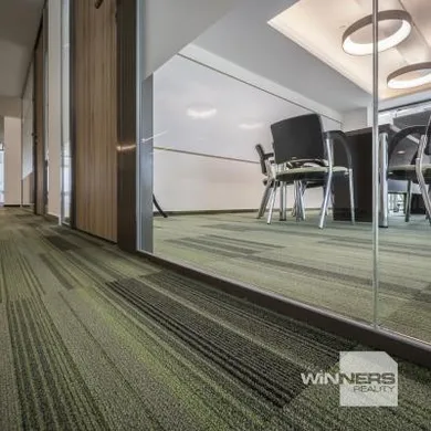 Na prenájom komerčné, 20 m², Piešťany, Krajinská