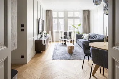 Byty na prenájom 4-izbový, Bratislava-Staré Mesto · €4 000