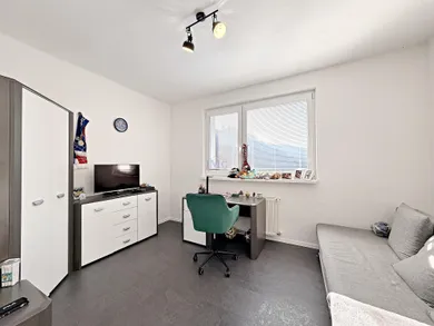 Na predaj 3-izbový byt, 80 m², Žarnovica