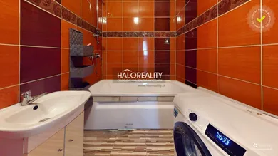 Na predaj 4-izbový byt, 72 m², Lučenec