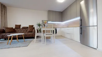 Na prenájom 2-izbový byt, 54 m², Bratislava-Nové Mesto, Račianska
