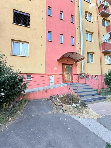 Na predaj 3-izbový byt, 79 m², Nové Zámky