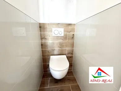 Na predaj 4-izbový byt, 63 m², Bratislava-Devínska Nová Ves, Hradištná