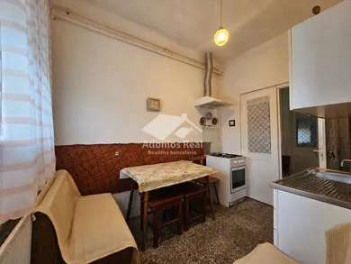 Na predaj 3-izbový dom, 80 m², Léh