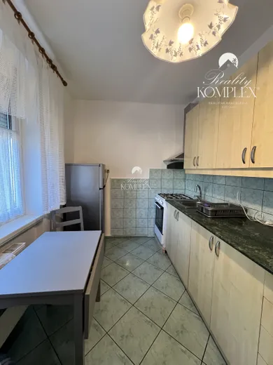 Na prenájom 2-izbový byt, 54 m², Komárno
