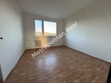 Na predaj 4-izbový byt, 75 m², Bratislava-Dúbravka, Nejedlého